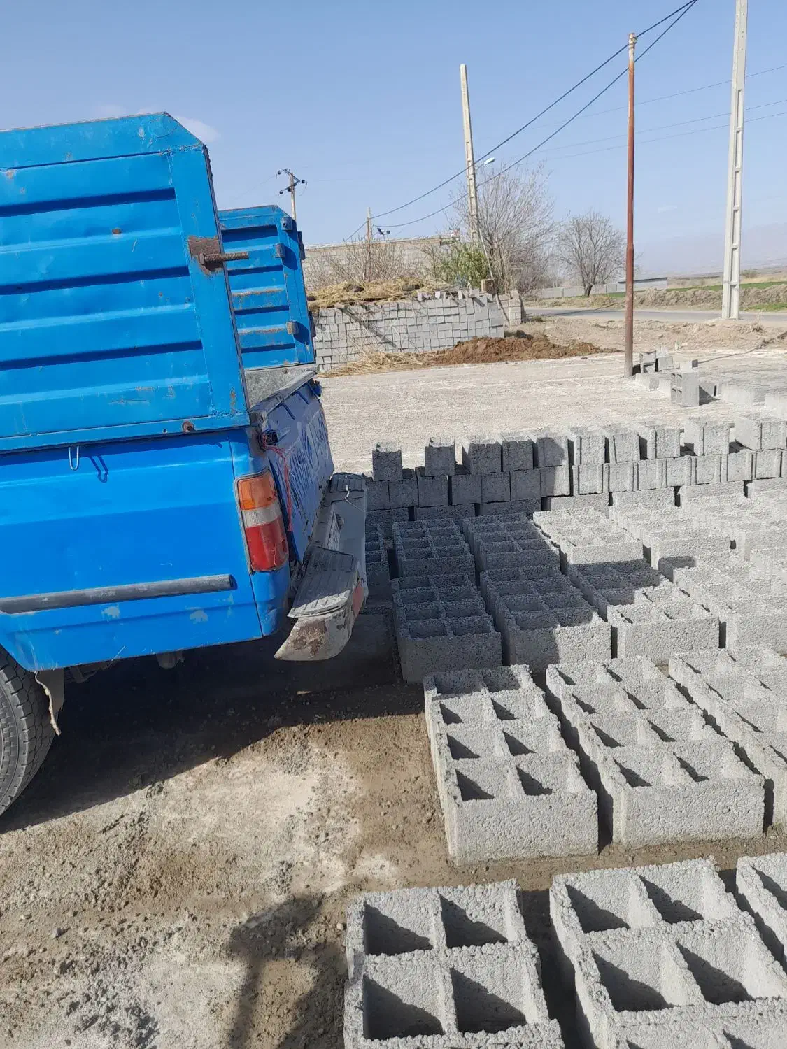 بلوک فروشی میلانی|خدمات پیشه و مهارت|پلدشت, |دیوار