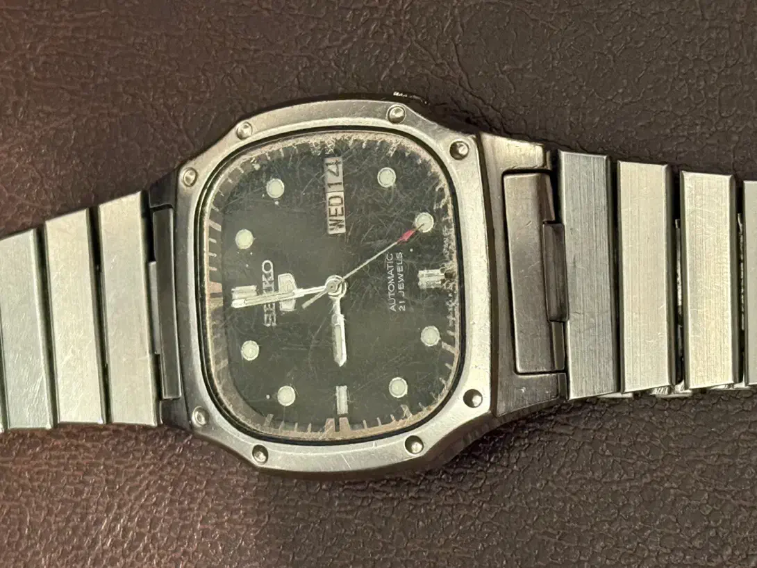 سیتیزن|ساعت|شیراز, احمدی جنوبی|دیوار