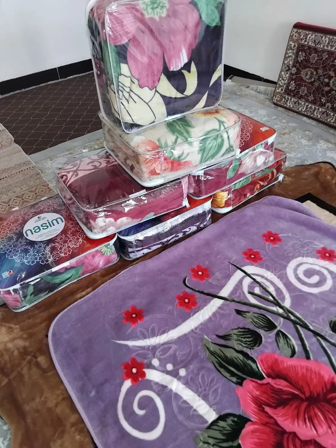 پتو گلبافت نرمینه اصل|رختخواب، بالش، پتو|میاندوآب, |دیوار