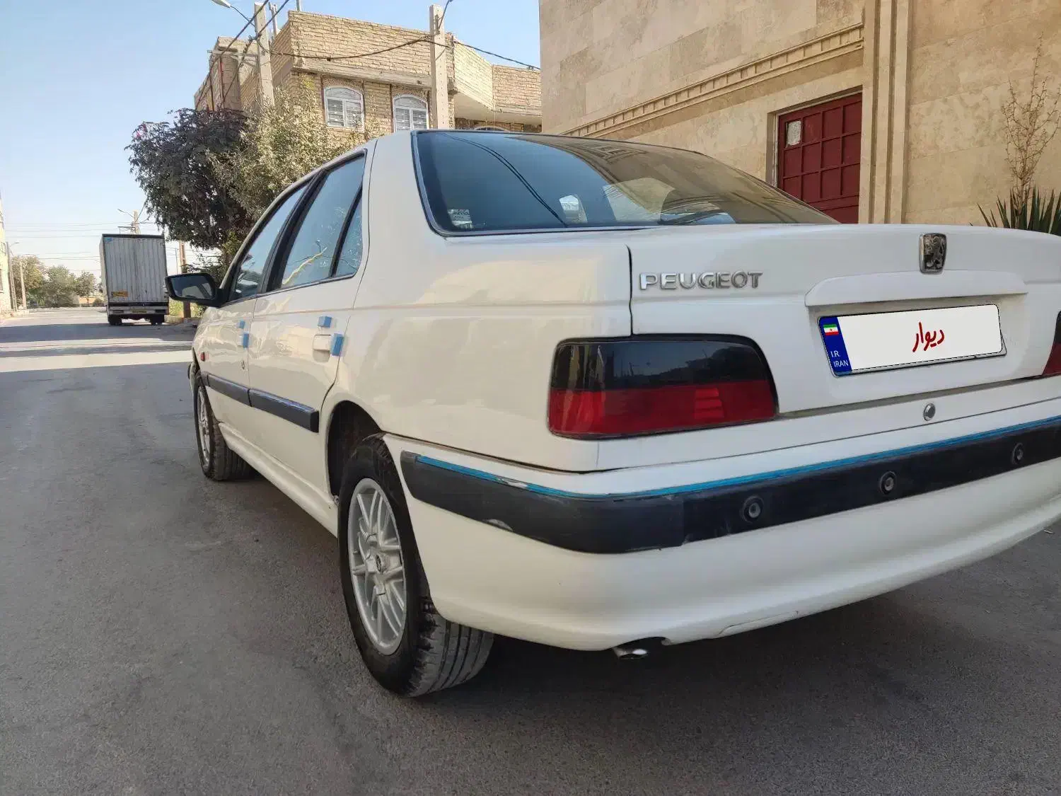 پژو پارس سال 1394|خودرو سواری و وانت|شیراز, رکن‌آباد|دیوار