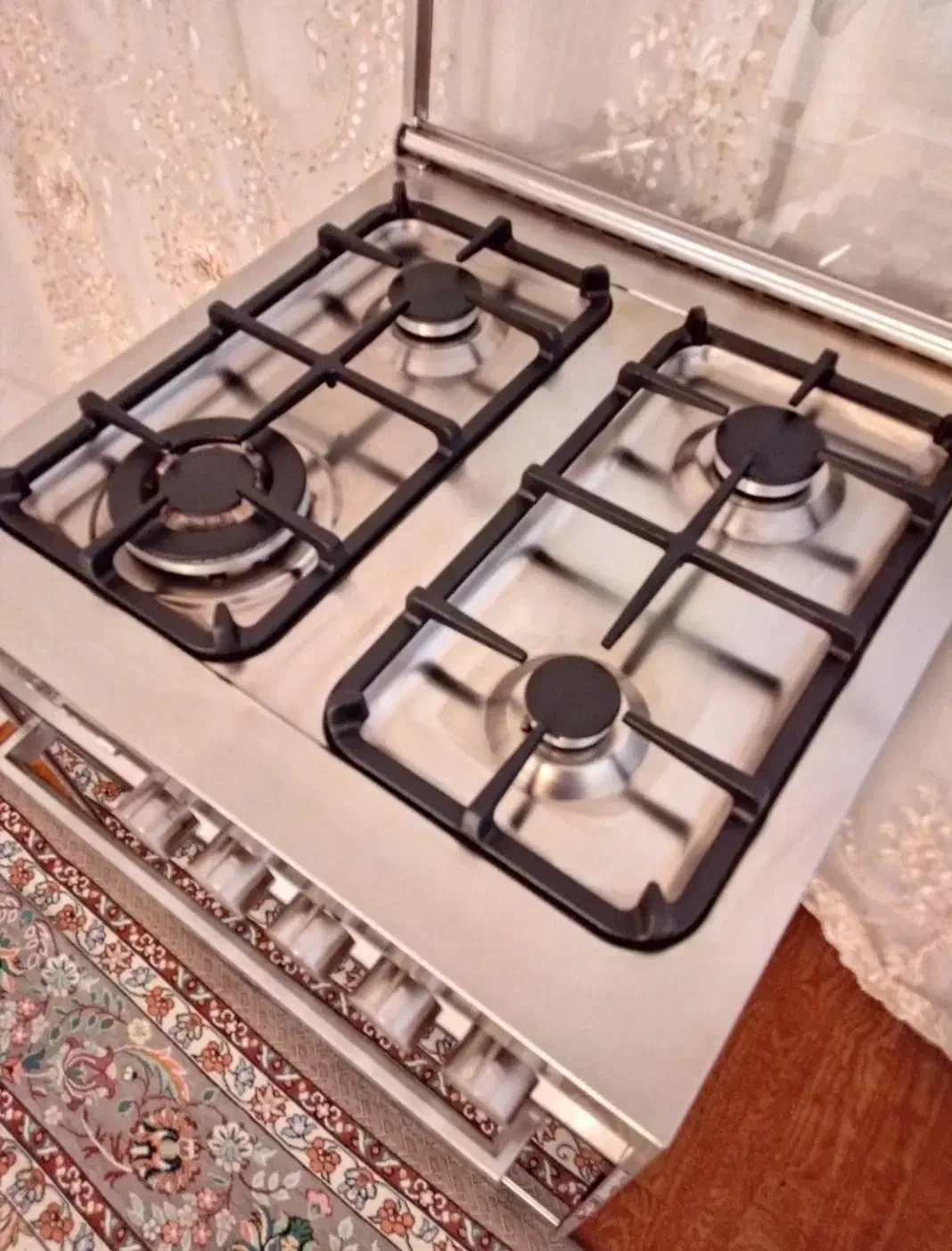 اجاق گازایتالیایی4شعله- فردار- مارک آپکس|اجاق گاز و لوازم برقی پختوپز|کاشان, شهرک خاتم الانبیا (مسکن ملی کاشان)|دیوار