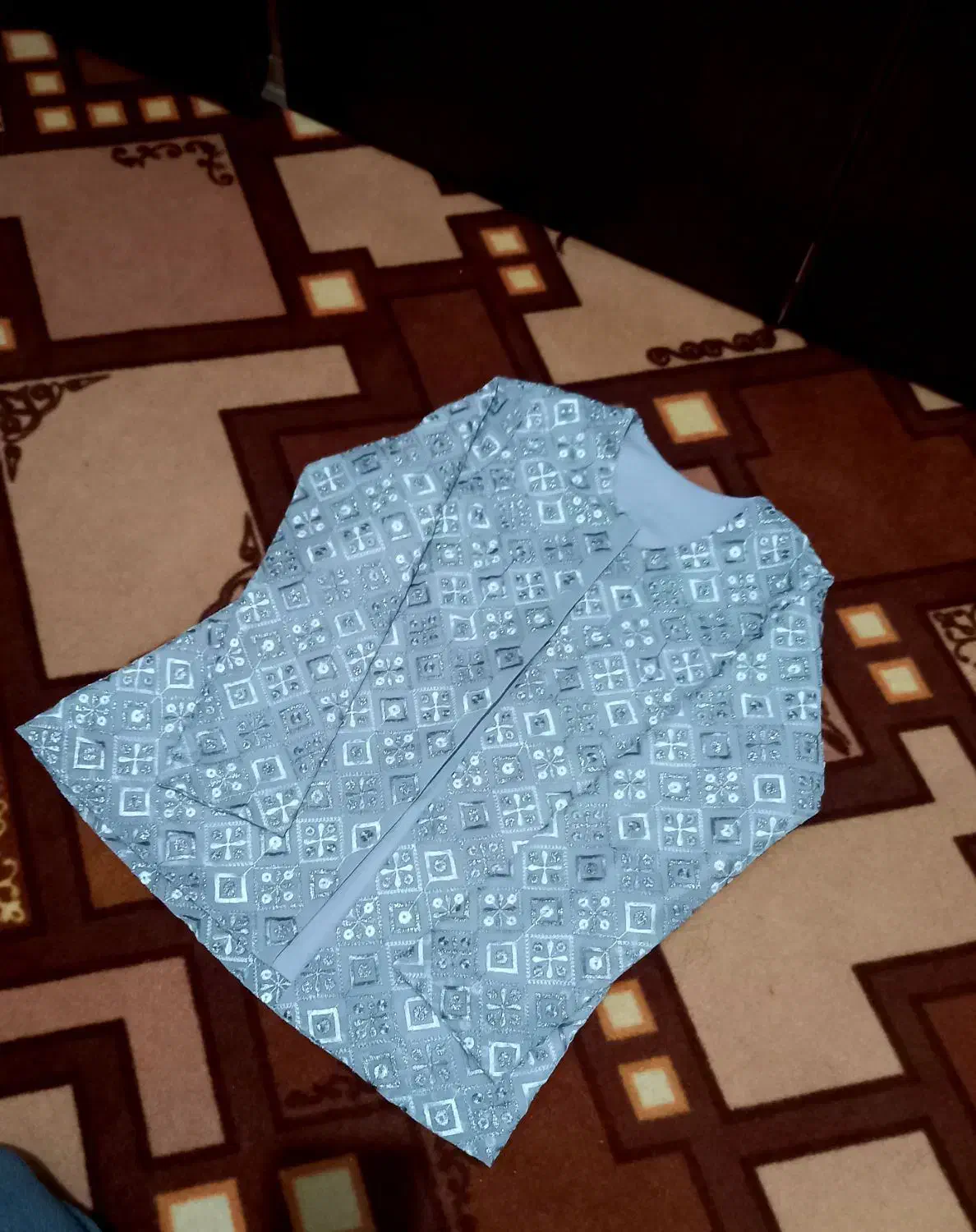 سوزن دوزی|سازهای سنتی|اصفهان, ناژوان|دیوار