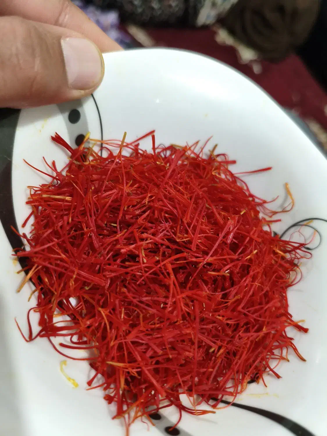 زعفران اصل به شرط ضمانتی|خوردنی و آشامیدنی|شیراز, گویم|دیوار