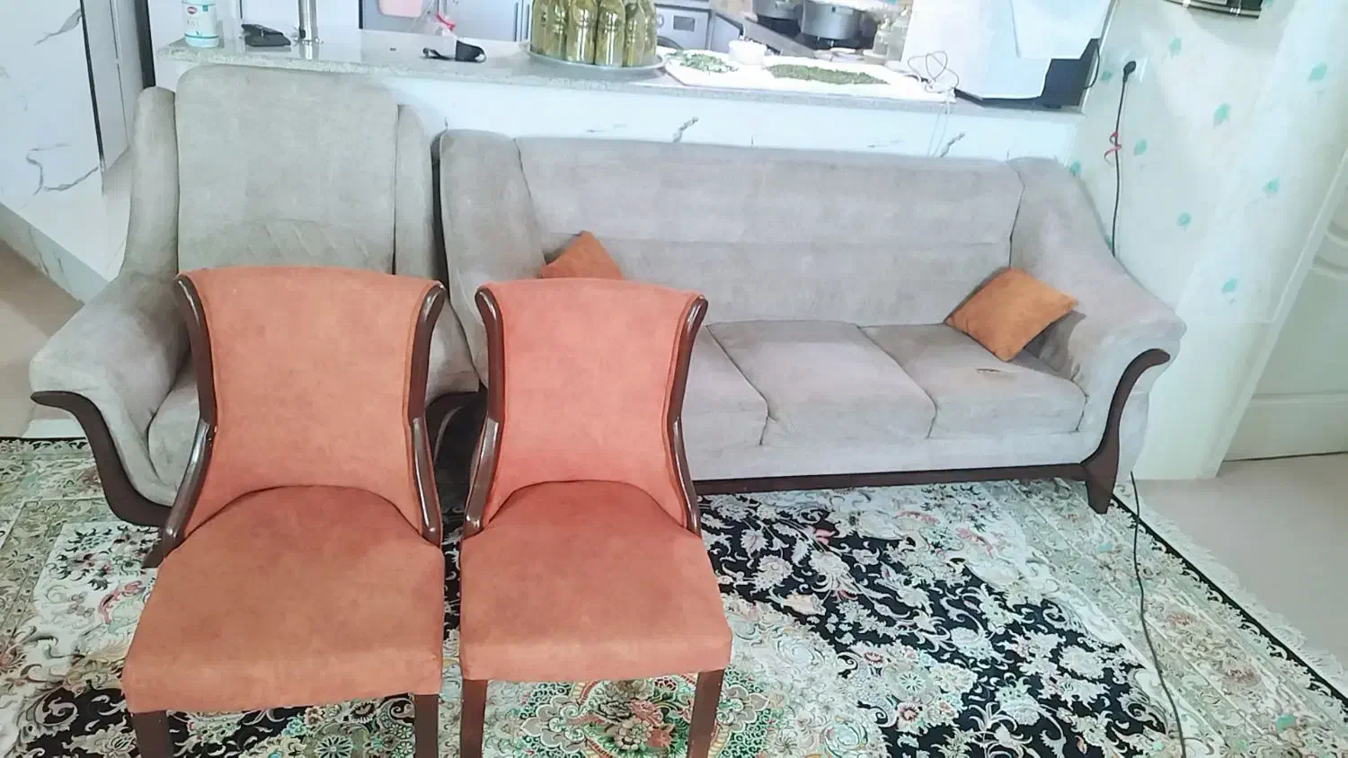 فروش مبلمان در حد نو|مبلمان خانگی و میز عسلی|جهرم, |دیوار