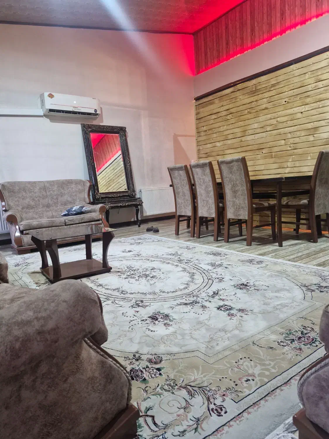 اجاره واحد سوییت با تم چوبی و زیبا|اجارهٔ کوتاه‌مدت آپارتمان و سوئیت|کرج, گلشهر|دیوار