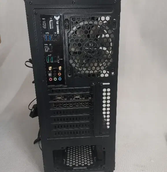 فروش کیس کامپیوتر گیمینگ|رایانه رومیزی|قوچان, |دیوار