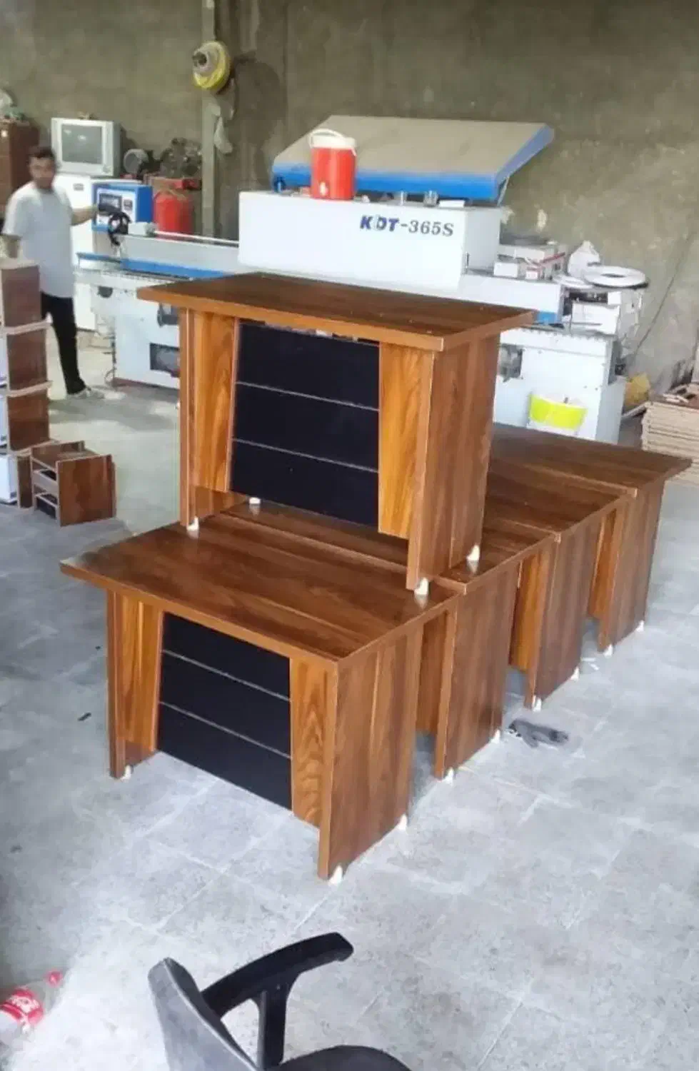 میز صندلی اداری|دفتر کار|صدرا-فارس, فاز ۱|دیوار