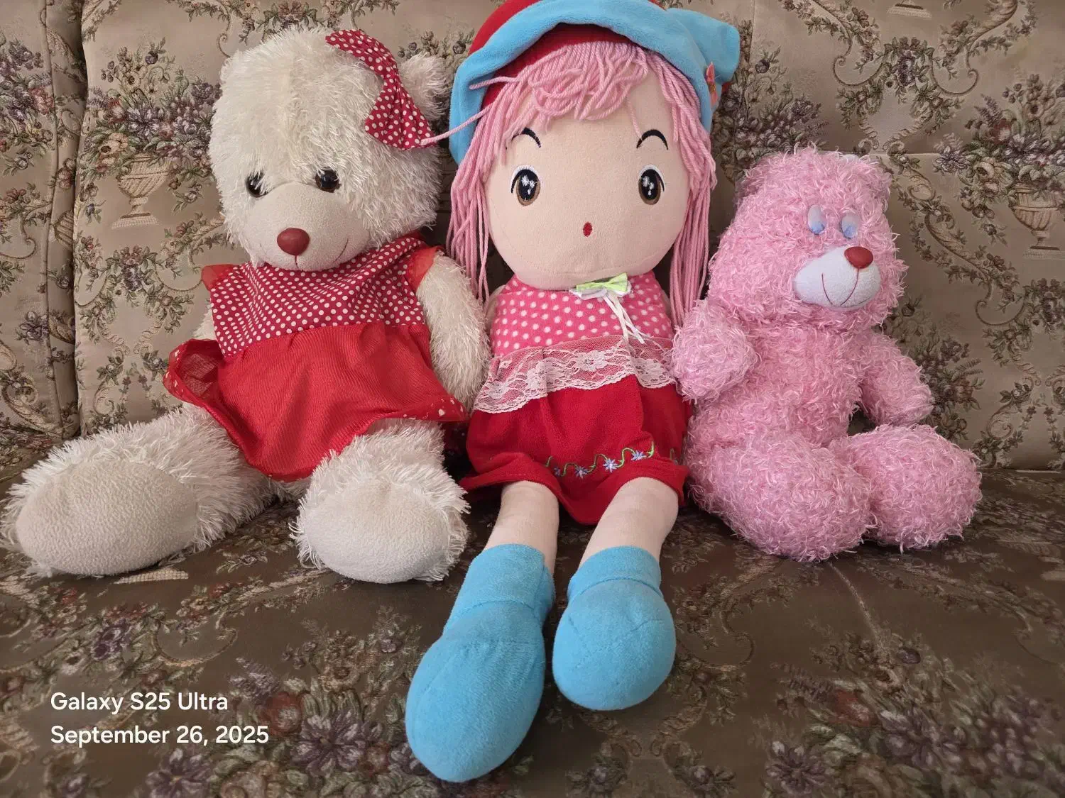 عروسک|اسباب‌بازی بچه|خرم‌آباد, |دیوار