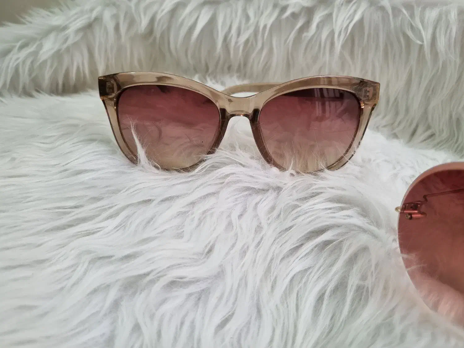 عینک آفتابی دودی|زیورآلات و اکسسوری|مشهد, چهارچشمه|دیوار