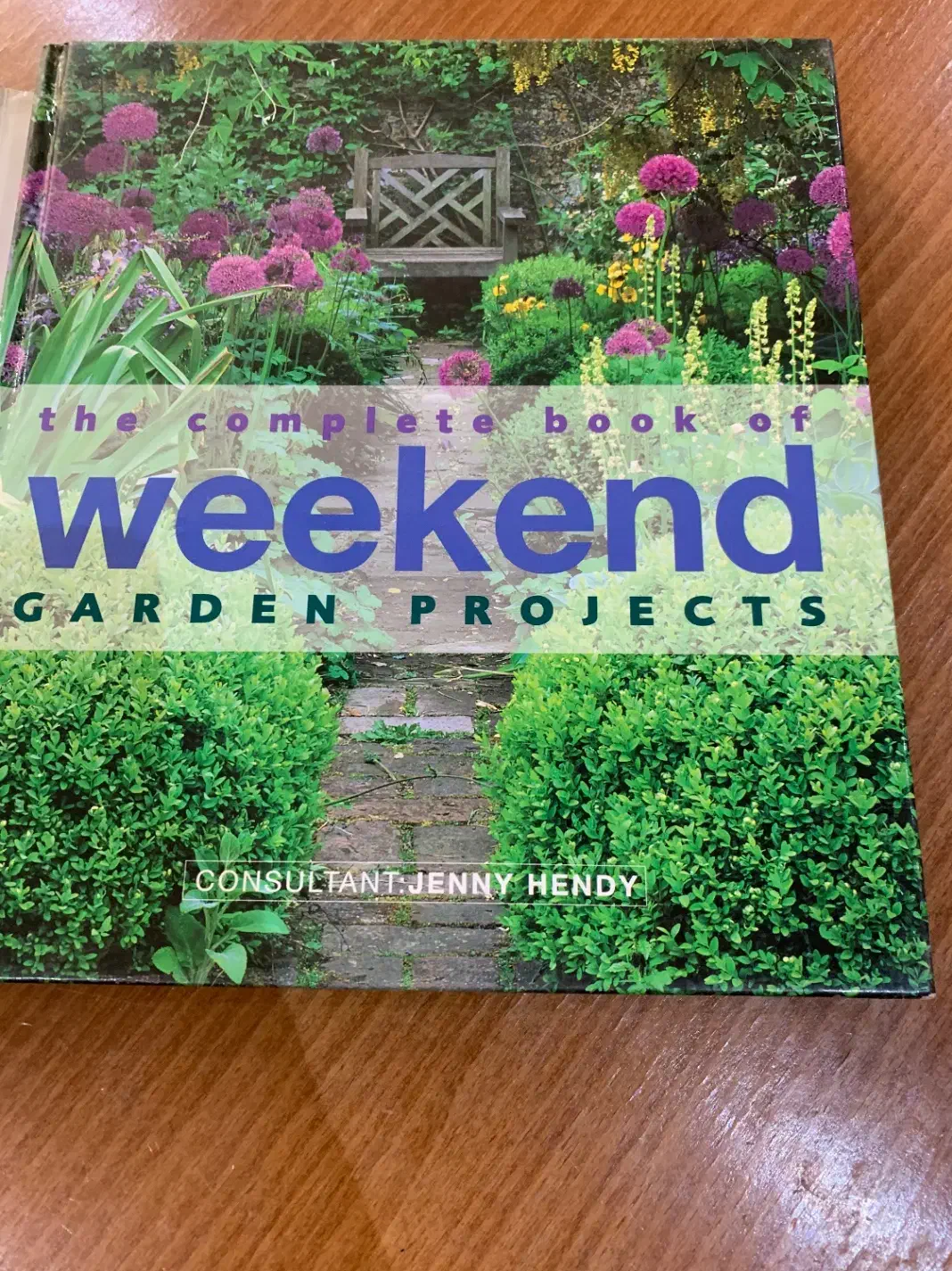 کتاب طراحی و فضای سبز  Weekend garden project|کتاب و مجله آموزشی|تهران, شارق|دیوار