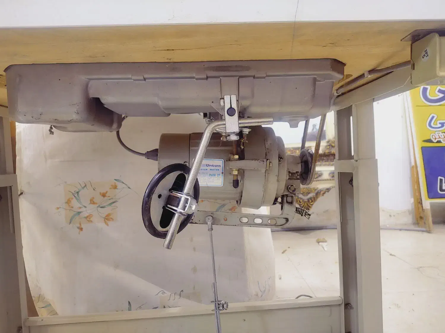 چرخ خیاطی ماکو ماسوره بزرگ ۸گام|چرخ خیاطی و ریسندگی|قائمشهر, |دیوار