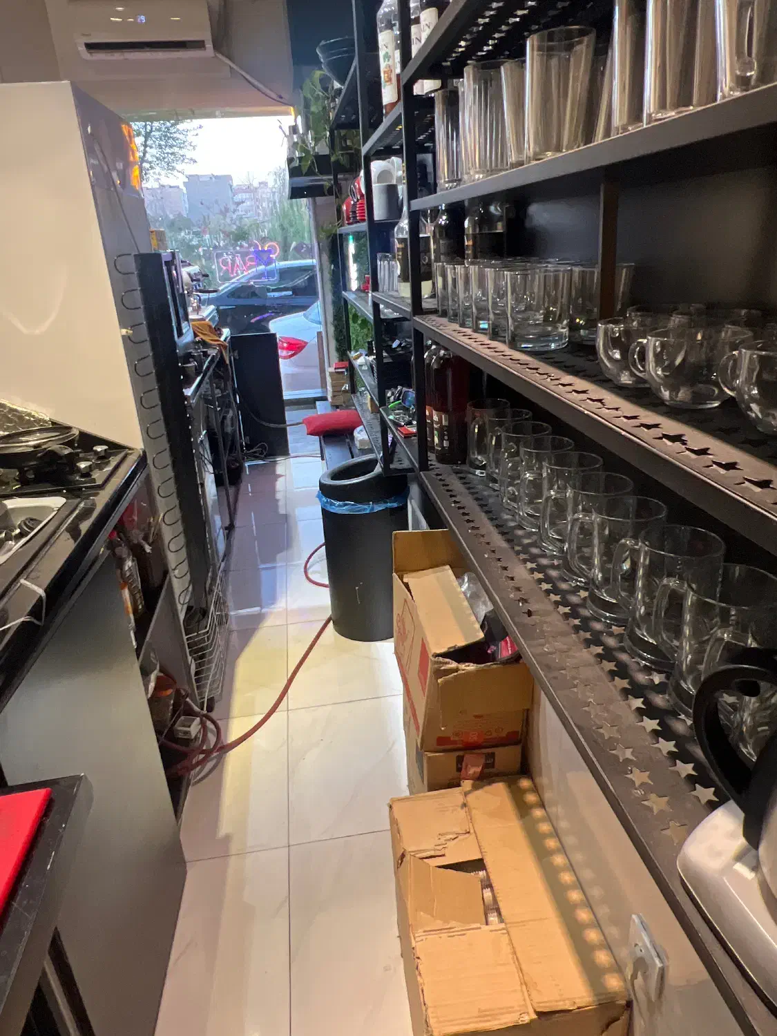 باریستا حرفه ای جوان|استخدام خدمات فروشگاه و رستوران|فردیس, فردیس|دیوار