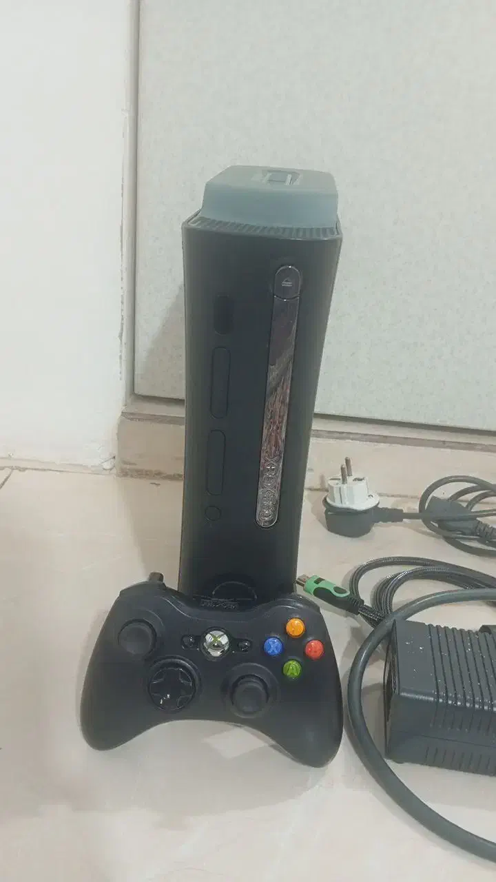 ایکس باکس۳۶۰با هارد۵۰۰گیگ تک دسته|کنسول، بازی ویدئویی و آنلاین|همدان, |دیوار