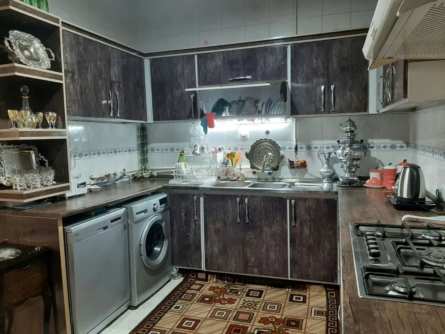 فروش منزل مسکونی در فریدن شهر داران|فروش خانه و ویلا|داران, |دیوار