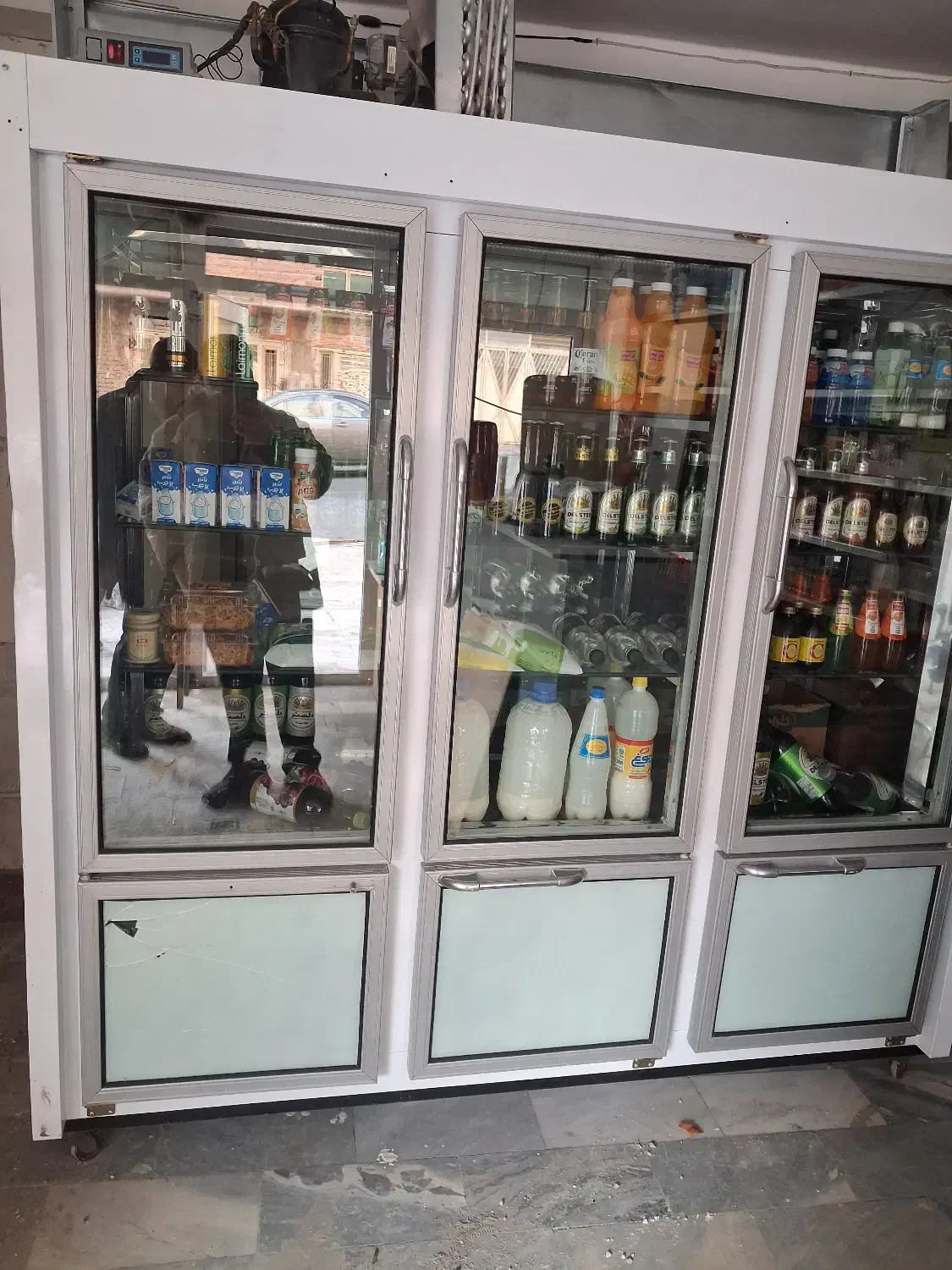 یخچال 6درب ویترینی کار کمتر از یکسال با فاکتور|یخچال و فریزر|تبریز, |دیوار