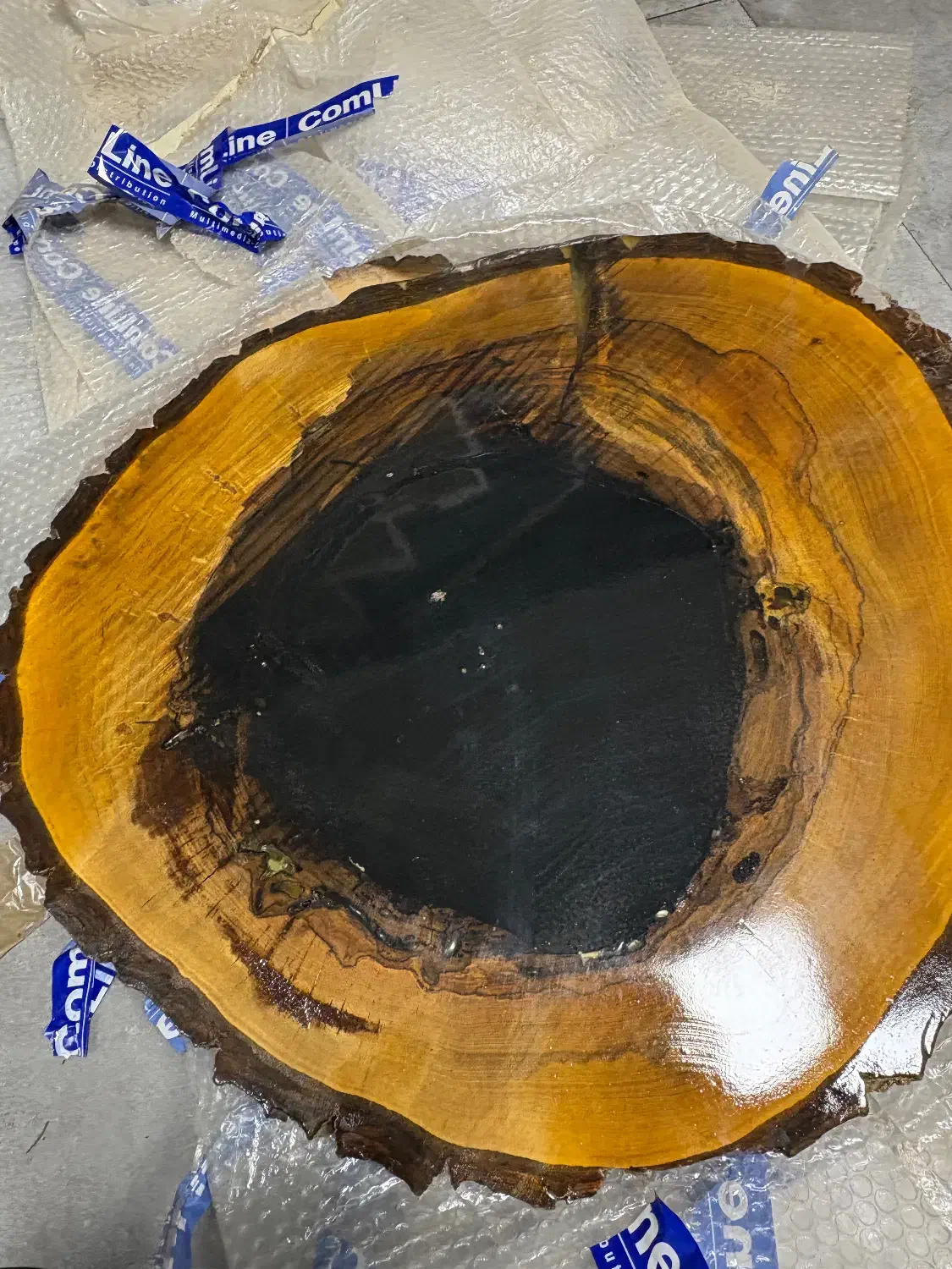 میز چوب گردو با پایه های فلزی|میز و صندلی غذاخوری|قائمشهر, |دیوار