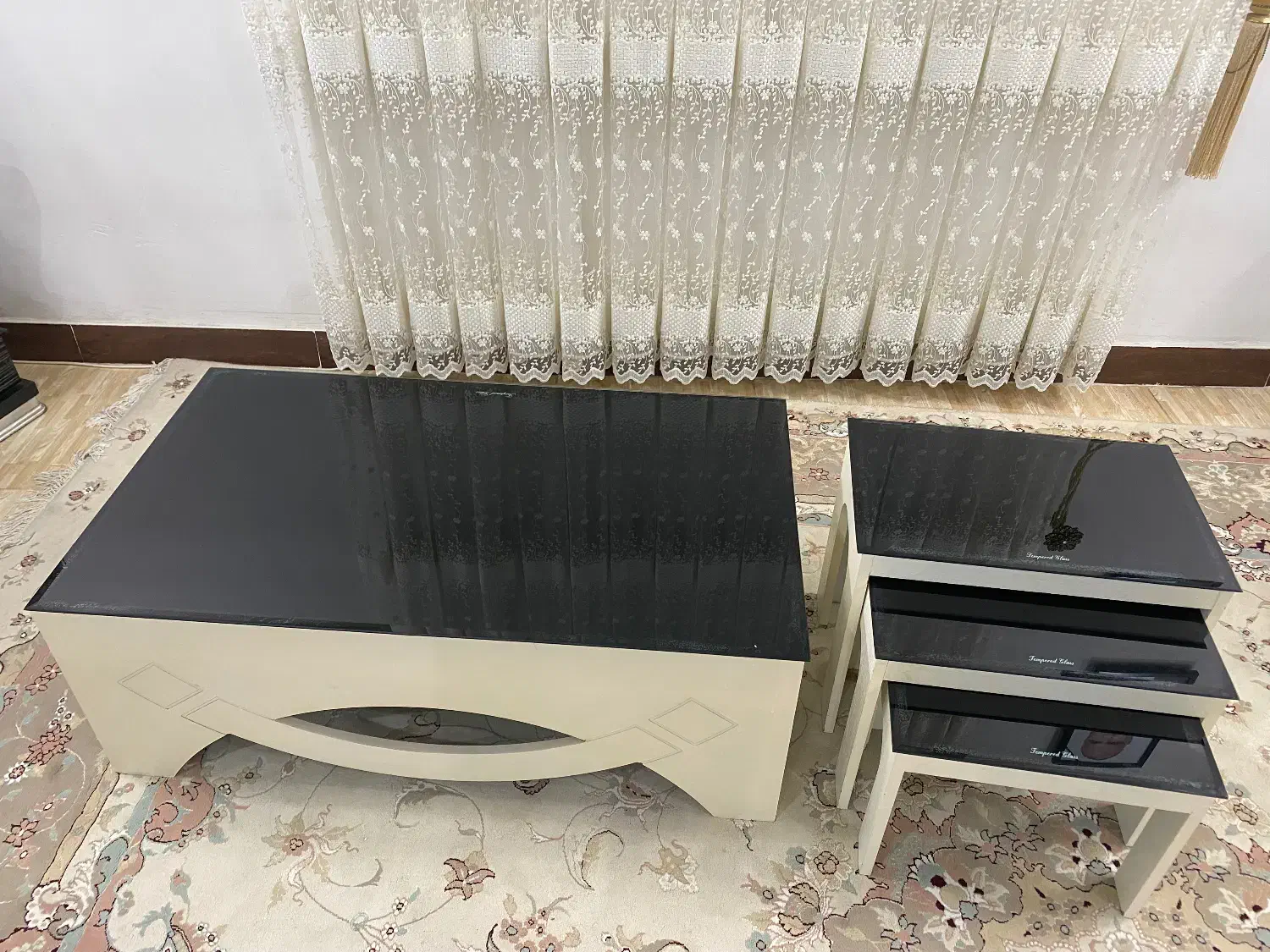 میزجلو مبلی و ۳ عسلی سالم و تمیز|مبلمان خانگی و میز عسلی|قائم‌شهر, |دیوار