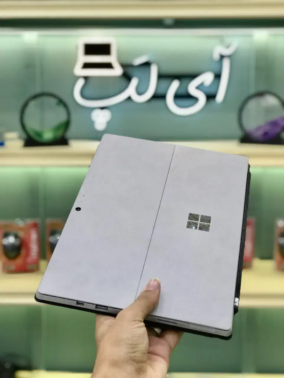 لپتاپ سرفیس پرو ۵ بسیار تمیز|رایانه همراه|قم, صفائیه|دیوار