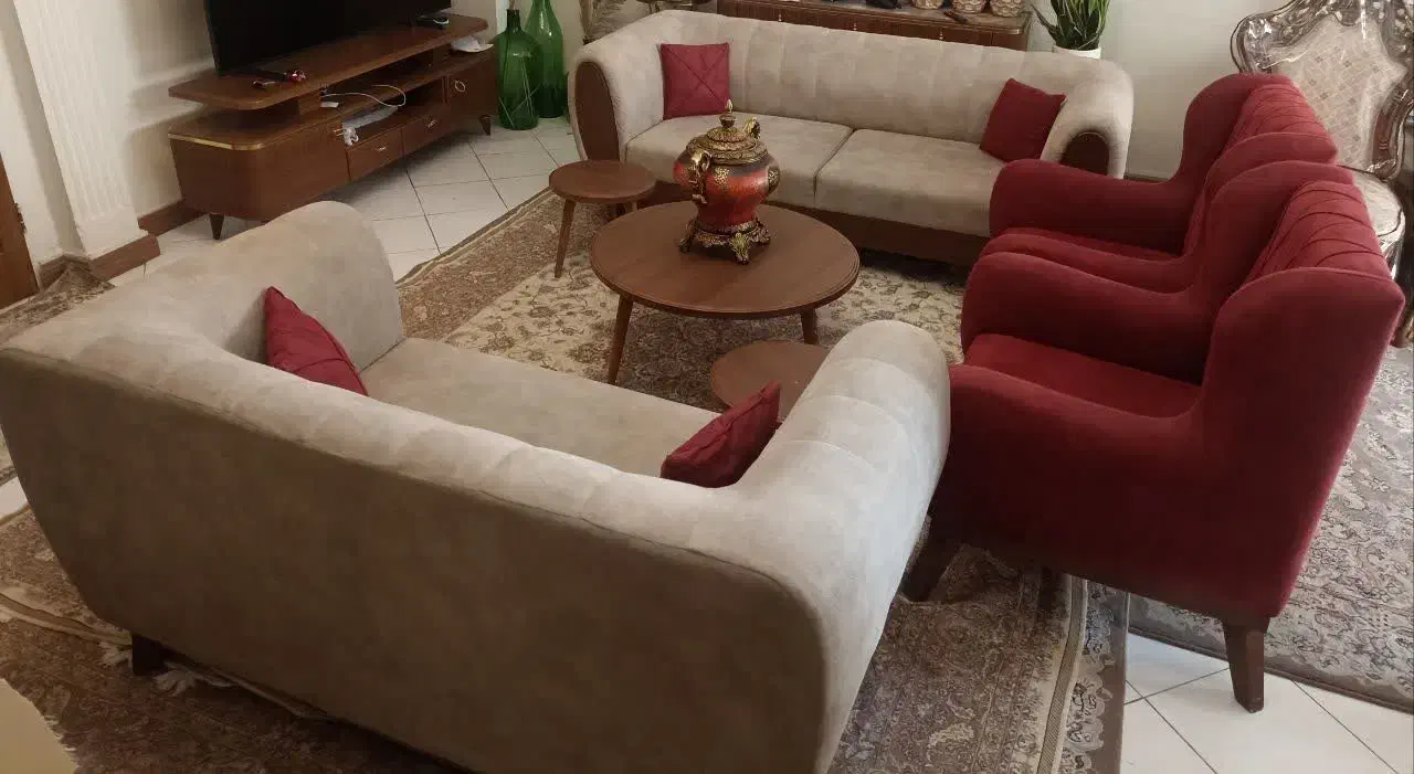 مبل هفت نفره همراه با میز نهار خوری شش نفره|مبلمان خانگی و میز عسلی|تهران, آشتیانی|دیوار