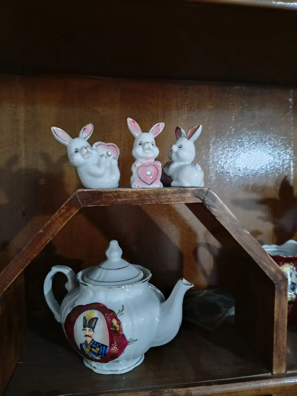 وسایل قدیمی شازند|کلکسیون اشیاء عتیقه|شازند, |دیوار