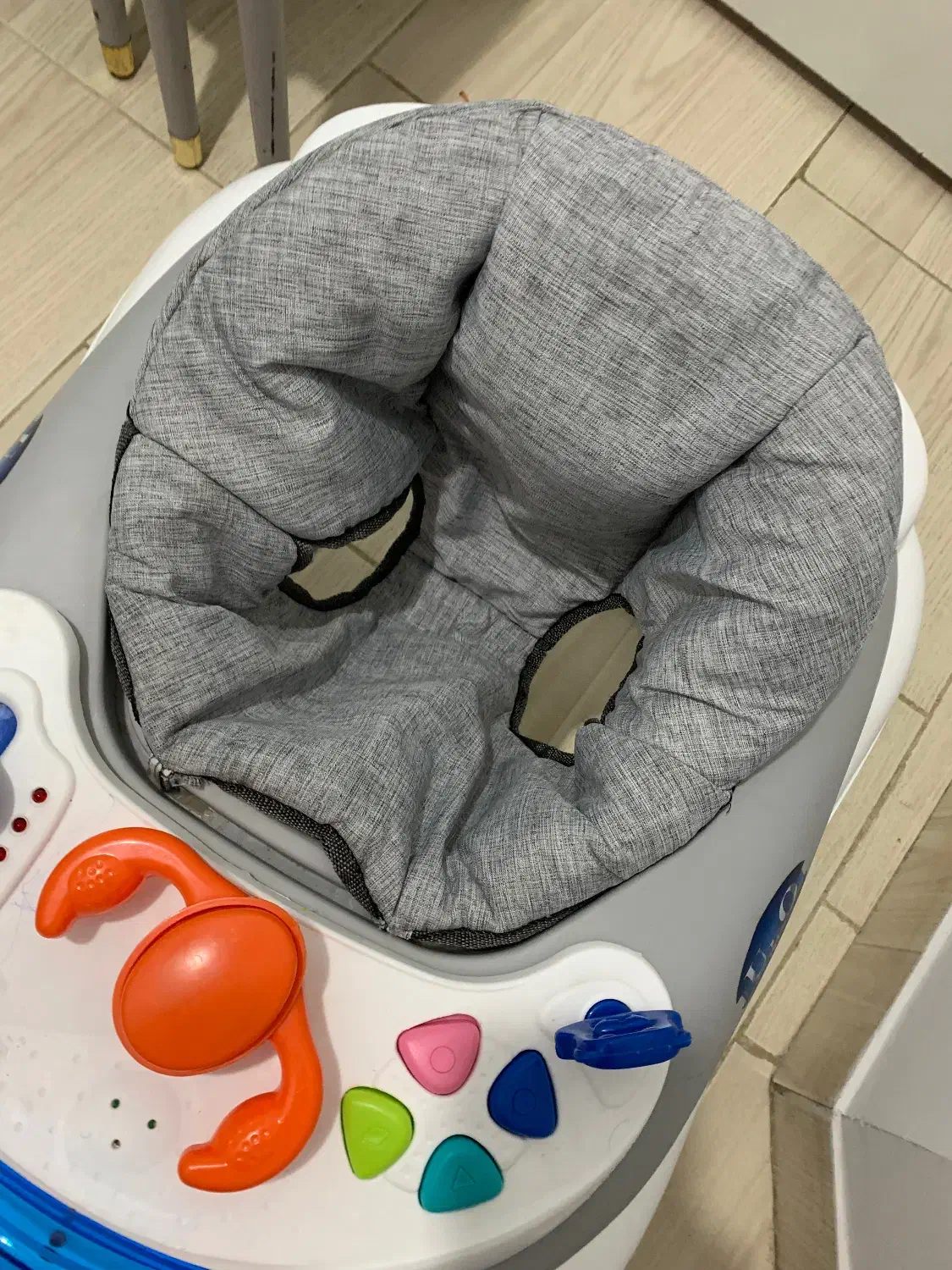 روروئک|کالسکه و لوازم جانبی|رشت, رودبارتان|دیوار