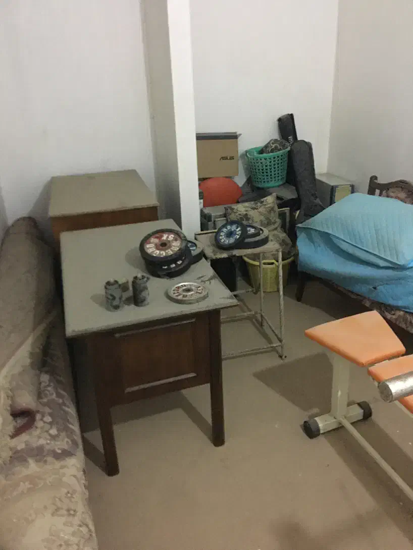 میز اداری کارکرده و تمیز|میز تحریر و کامپیوتر|اهواز, زیتون کارمندی|دیوار