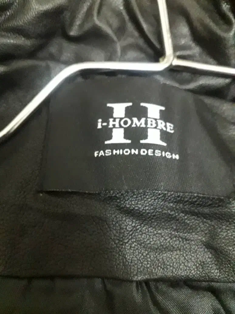 پافر مشکی رنگ|لباس|شاهرود, |دیوار