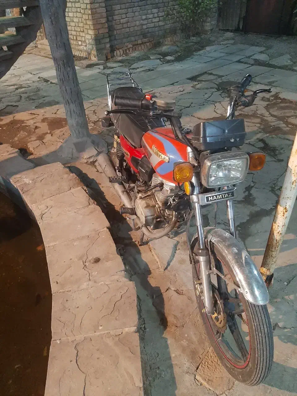 فروشی|موتورسیکلت|چهارباغ, |دیوار