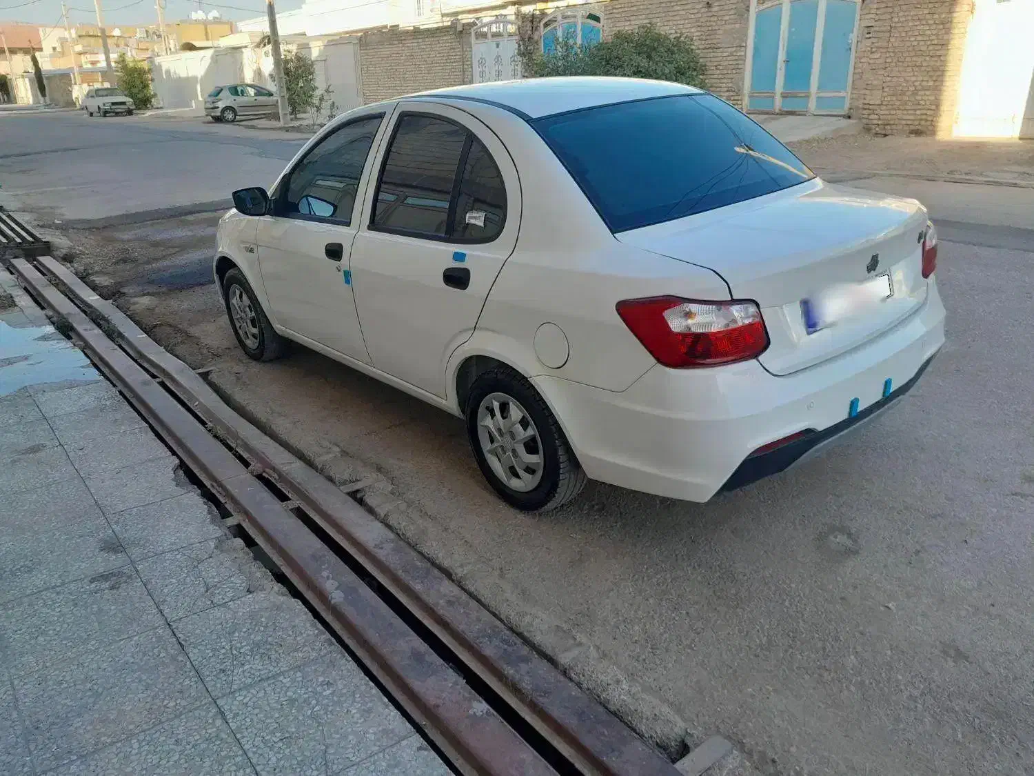 ساینا اس مدل ۴۰۳کم کار خونگی درحدبدون رنگ|خودرو سواری و وانت|فسا, |دیوار