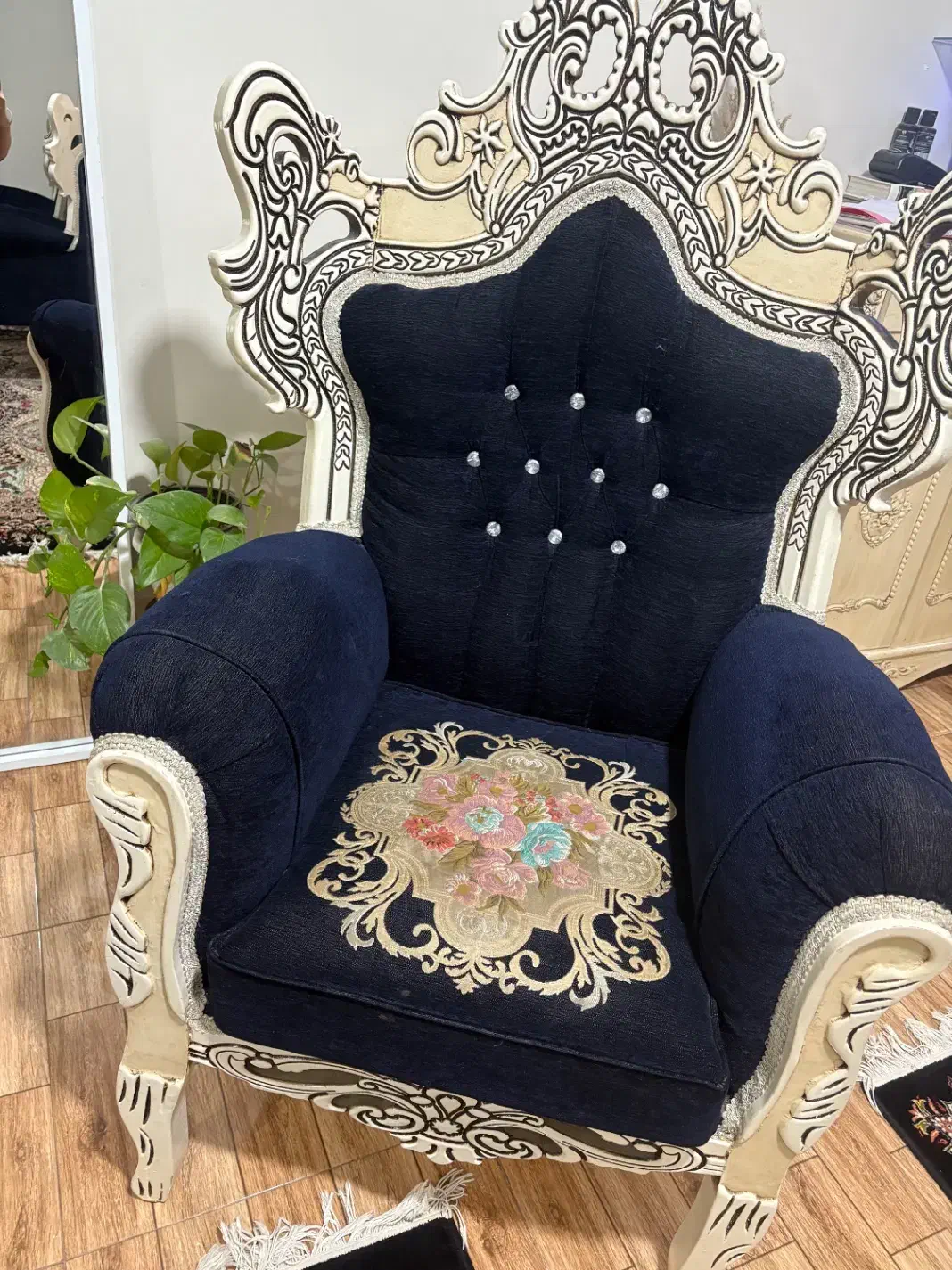 مبل سلطنتی هفت نفره|مبلمان خانگی و میز عسلی|پاکدشت, حصار امیر|دیوار