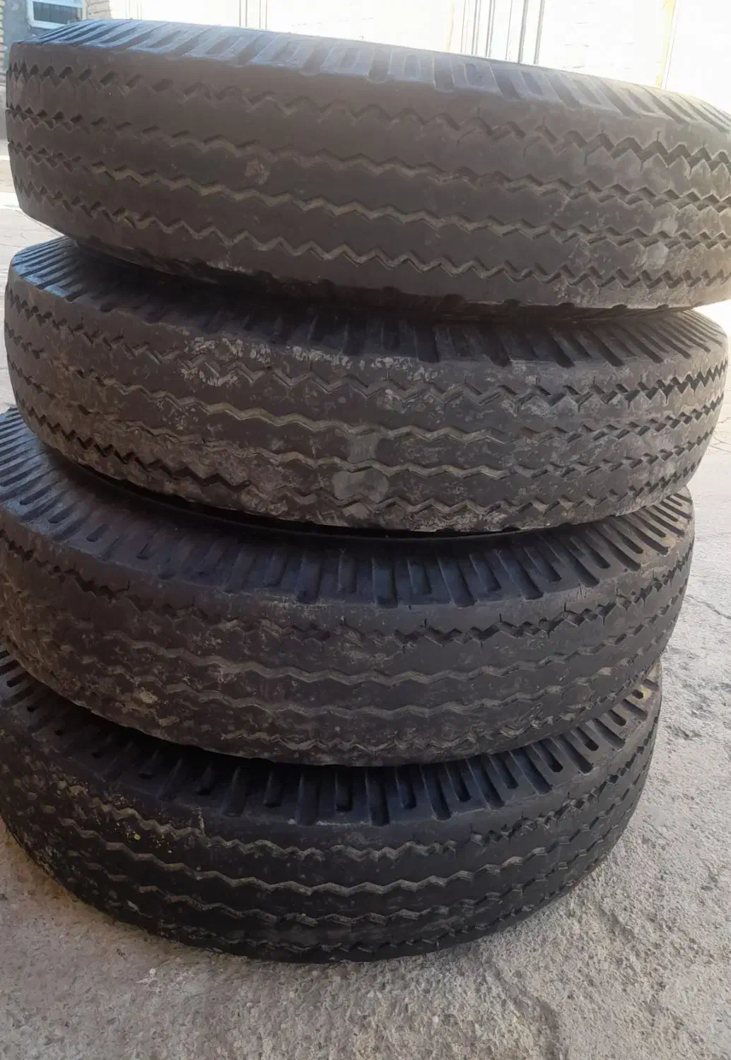 لاستیک نیسان وانت|قطعات یدکی و لوازم جانبی|حمیل, |دیوار