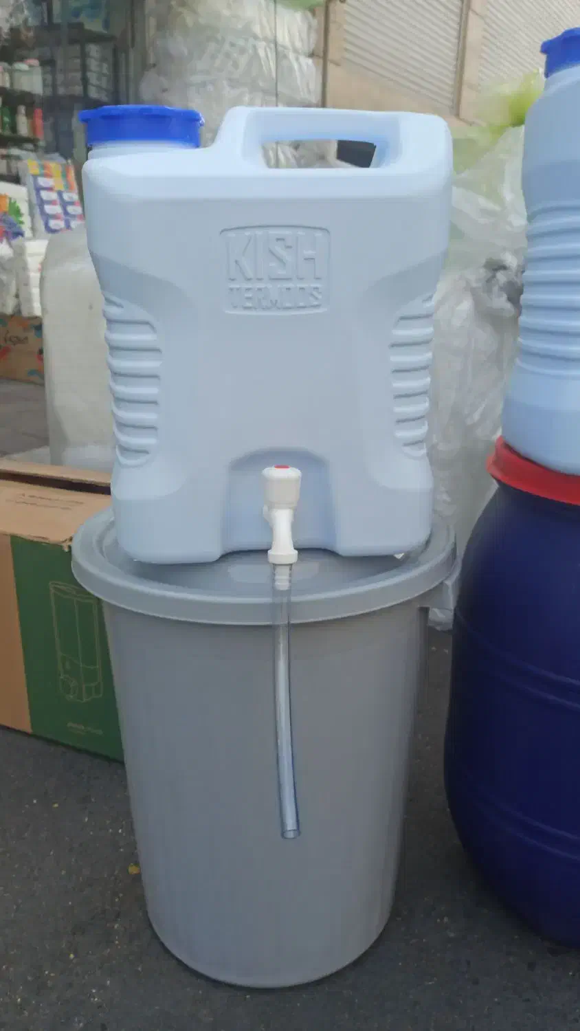 گالن و دبه شیردار شلنگ دار و ساده|ظروف نگهدارنده، پلاستیکی، یکبارمصرف|تهران, جمالزاده|دیوار