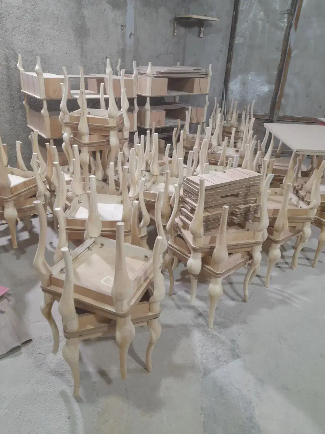 استخدام کارگر زیرکار چی رنگکاری مثلت به دستگاه|استخدام صنعتی، فنی، مهندسی|باغستان, |دیوار