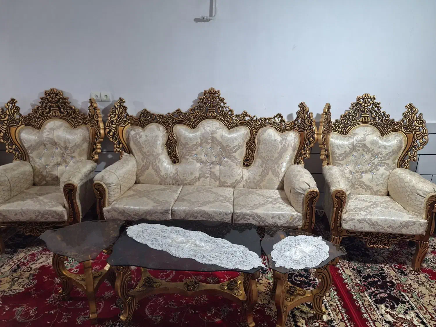 مبل سلطنتی۷ نفره|مبلمان خانگی و میز عسلی|ازنا, |دیوار