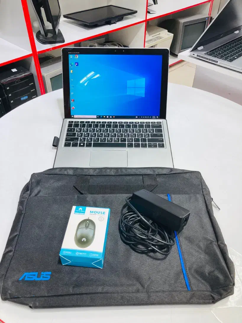 لپ تاپ اچ پی تبلت شو نسل ۸ رم8 صفحه 2K|رایانه همراه|شهرکرد, |دیوار