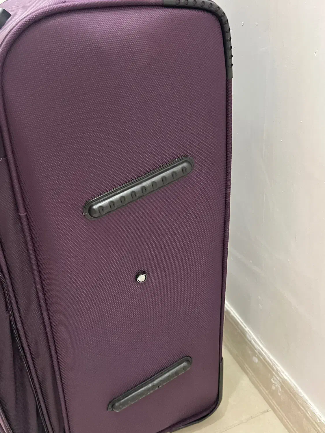 چمدان نو|کیف، کفش، کمربند|رشت, باهنر|دیوار