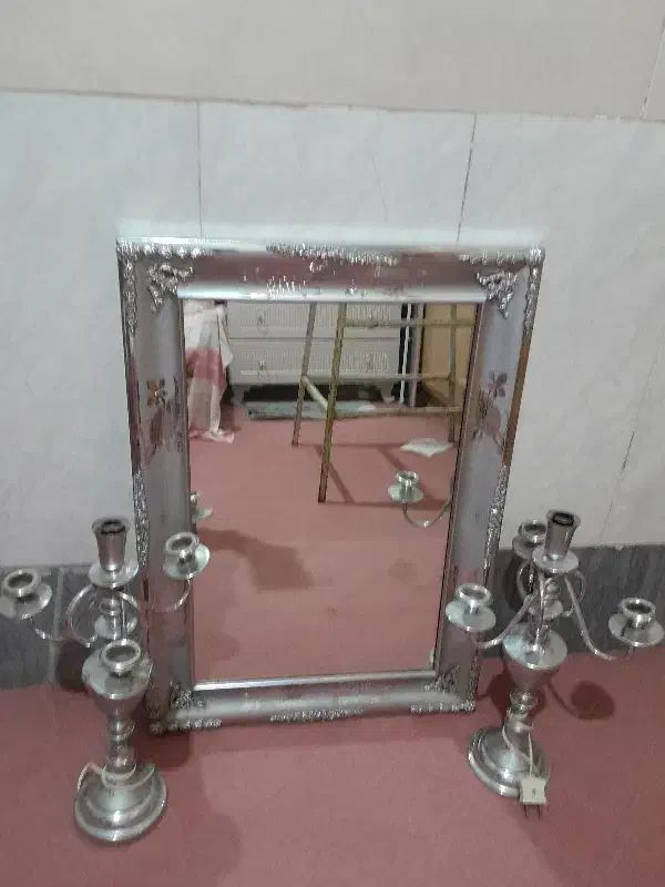 ۱آینه و ۲ شمعدان|آینه|قم, شاه ابراهیم|دیوار