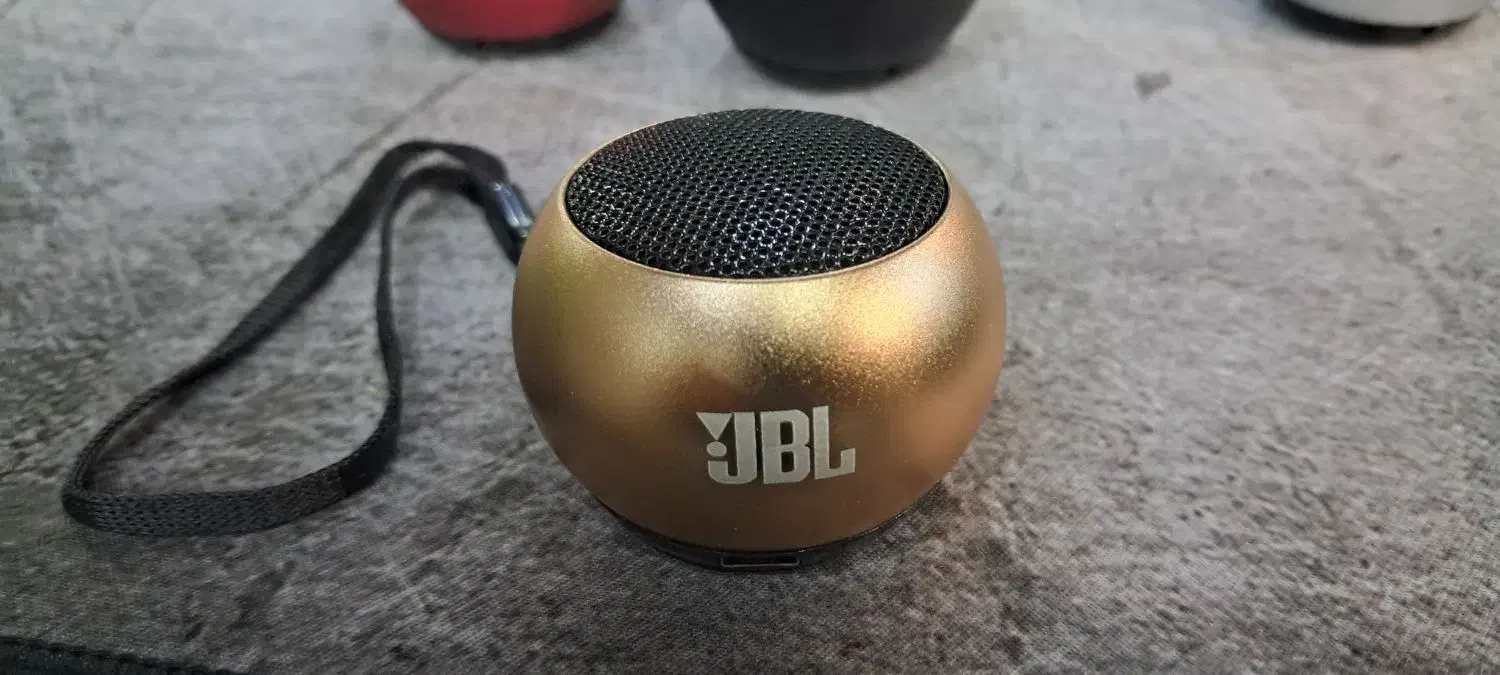 اسپیکر کوچک و نقلی مخصوص ِلپ‌تاپ|پخش‌کننده همراه|تهران, فلسطین (میدان انقلاب)|دیوار