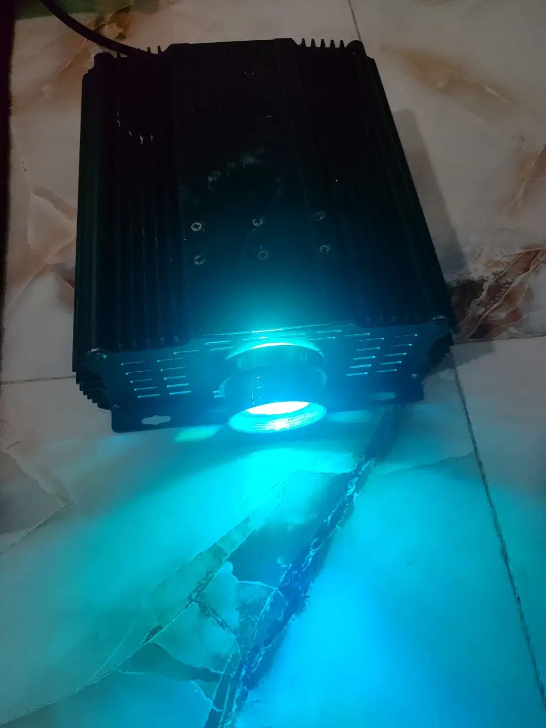 پروژکتور رقص نور حرفه ای|ریسه و چراغ تزئینی|رشت, جانبازان|دیوار