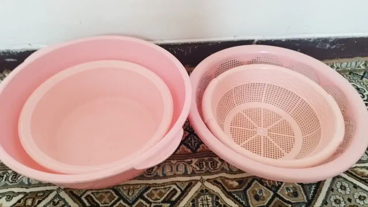 ظرف پلاستیکی در حد نو سالم و تمیز|ظروف پخت‌وپز|فولادشهر, ورزشگاه فولادشهر|دیوار