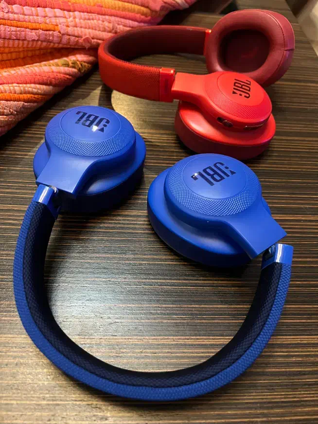 دو عدد هدفون JBL وایرلس اورجینال|پخش‌کننده همراه|تهران, زعفرانیه|دیوار