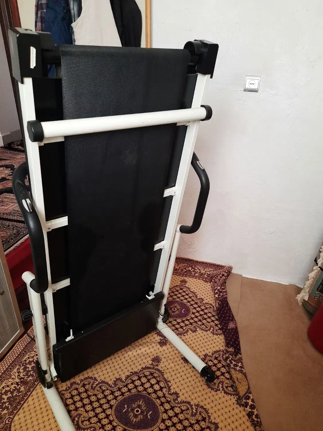 ورزشی|تجهیزات ورزشی|قروه, |دیوار