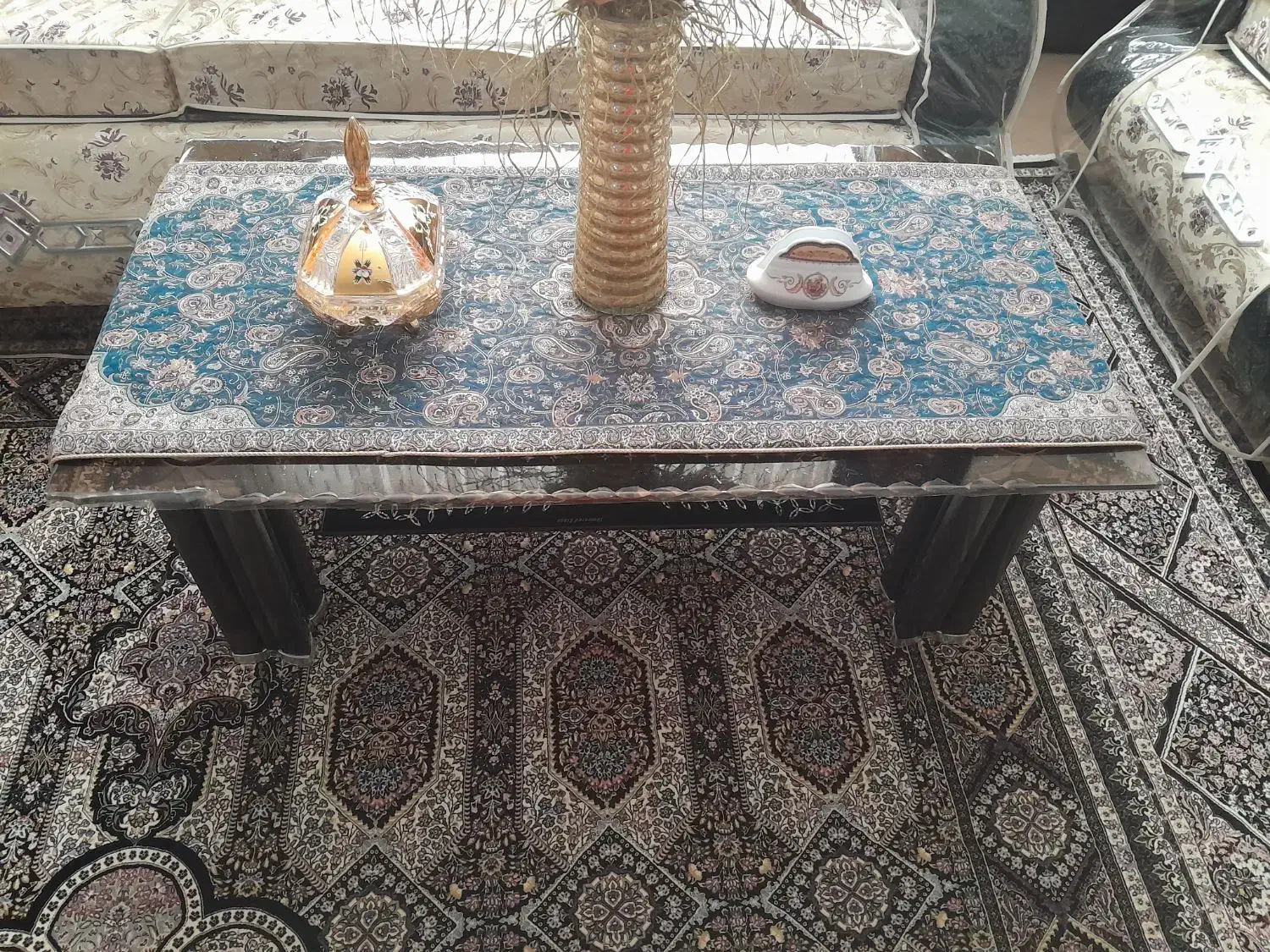 جلومبلی ۳تیکه|مبلمان خانگی و میز عسلی|بیرجند, |دیوار