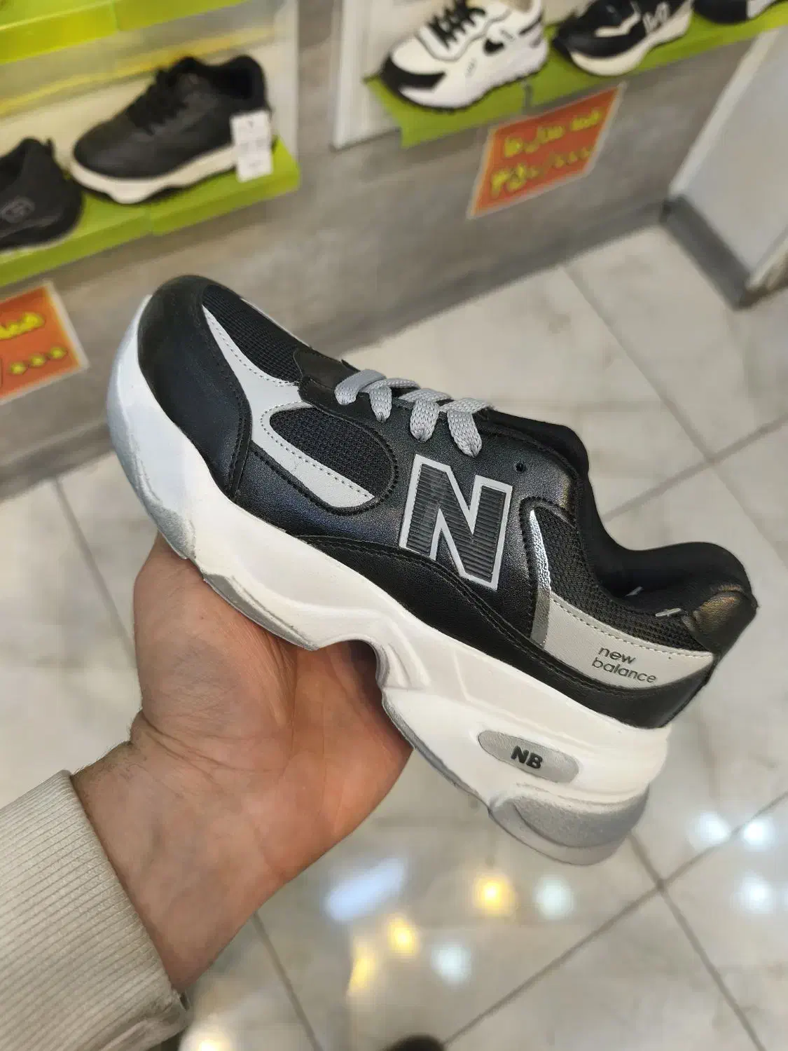 انواع کفش زنانه فقط ۳۵۰هزار تومان|کیف، کفش، کمربند|اصفهان, سنبلستان|دیوار