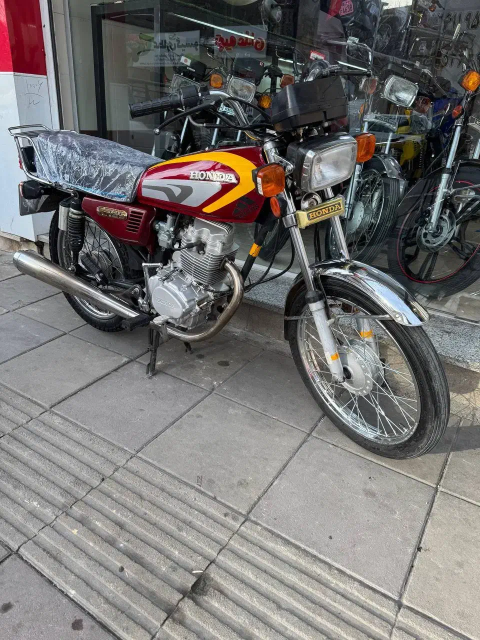 هندا ۱۲۵مدل ۹۰|موتورسیکلت|مشکین‌دشت, |دیوار