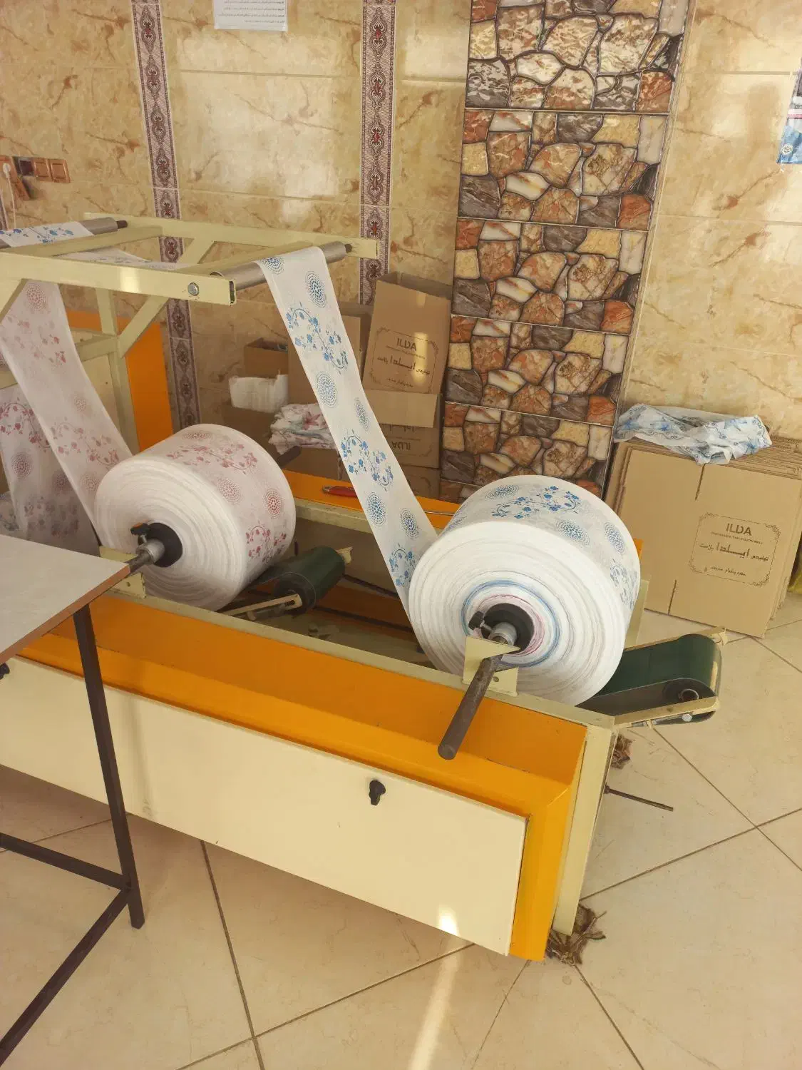 دستگاه و لوازم بسته بندی سفره یکبار مصرف|ماشینآلات صنعتی|لاهیجان, لاشیدان|دیوار