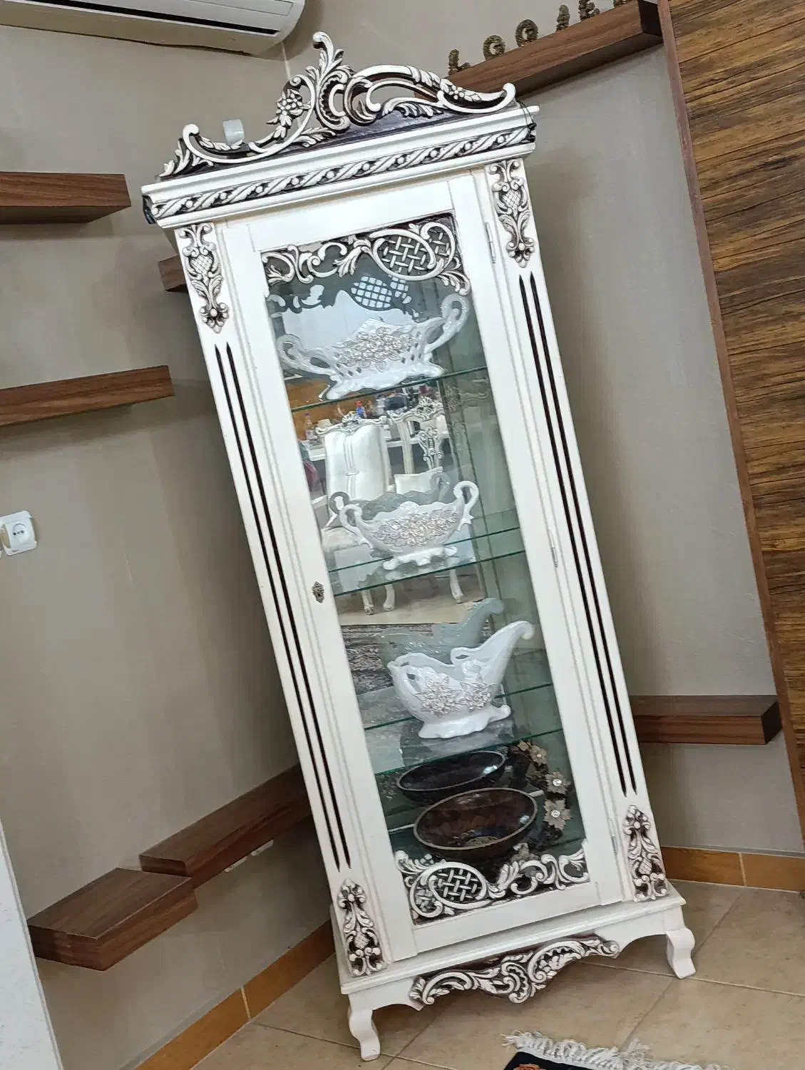 ویترین عروس|بوفه، ویترین، کنسول|شاهین‌شهر, فردوسی|دیوار