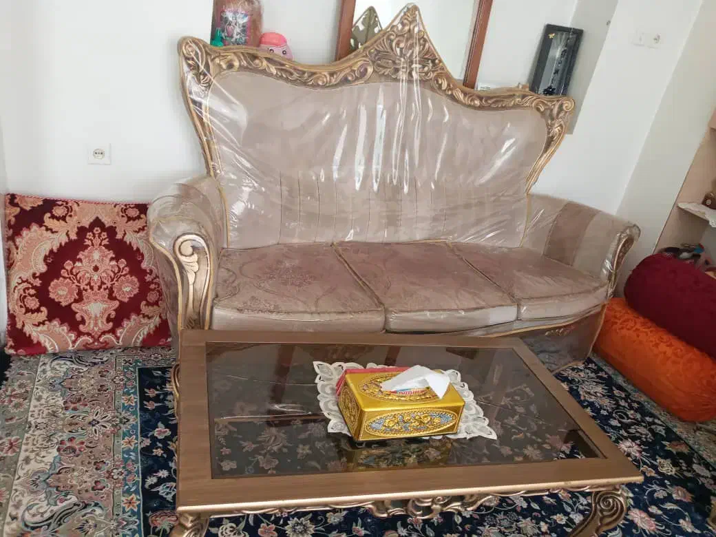 مبل ۹نفره سلطنتی باعسلی|مبلمان خانگی و میز عسلی|پیر بکران, |دیوار