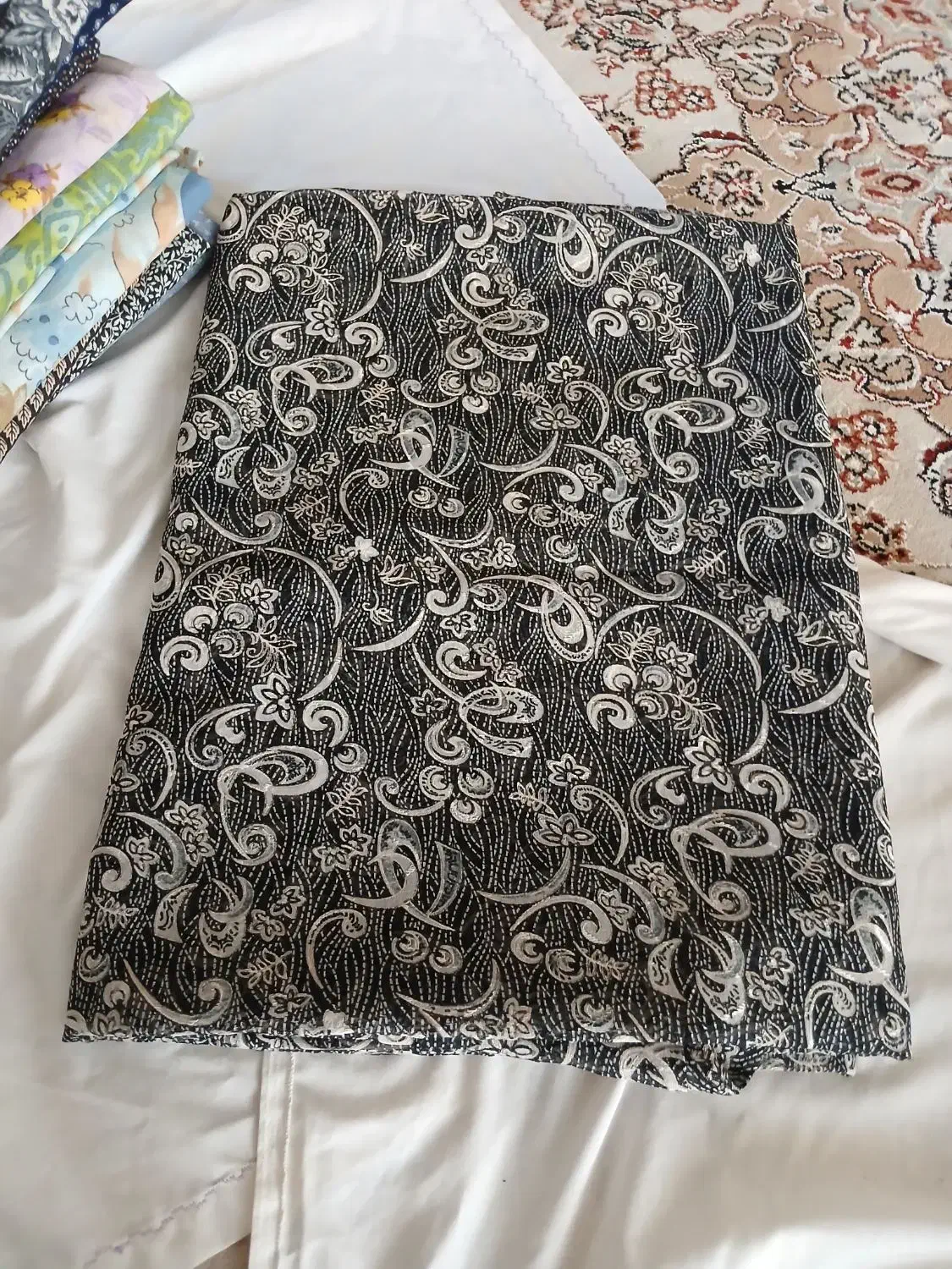 چادر رنگی ومشکی|لباس|اصفهان, بوزان|دیوار