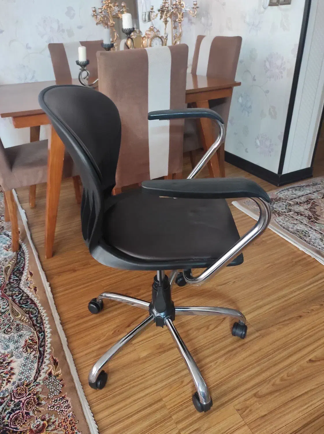 صندلی چرخدار اداری سالم|صندلی و نیمکت|اصفهان, خلجا|دیوار